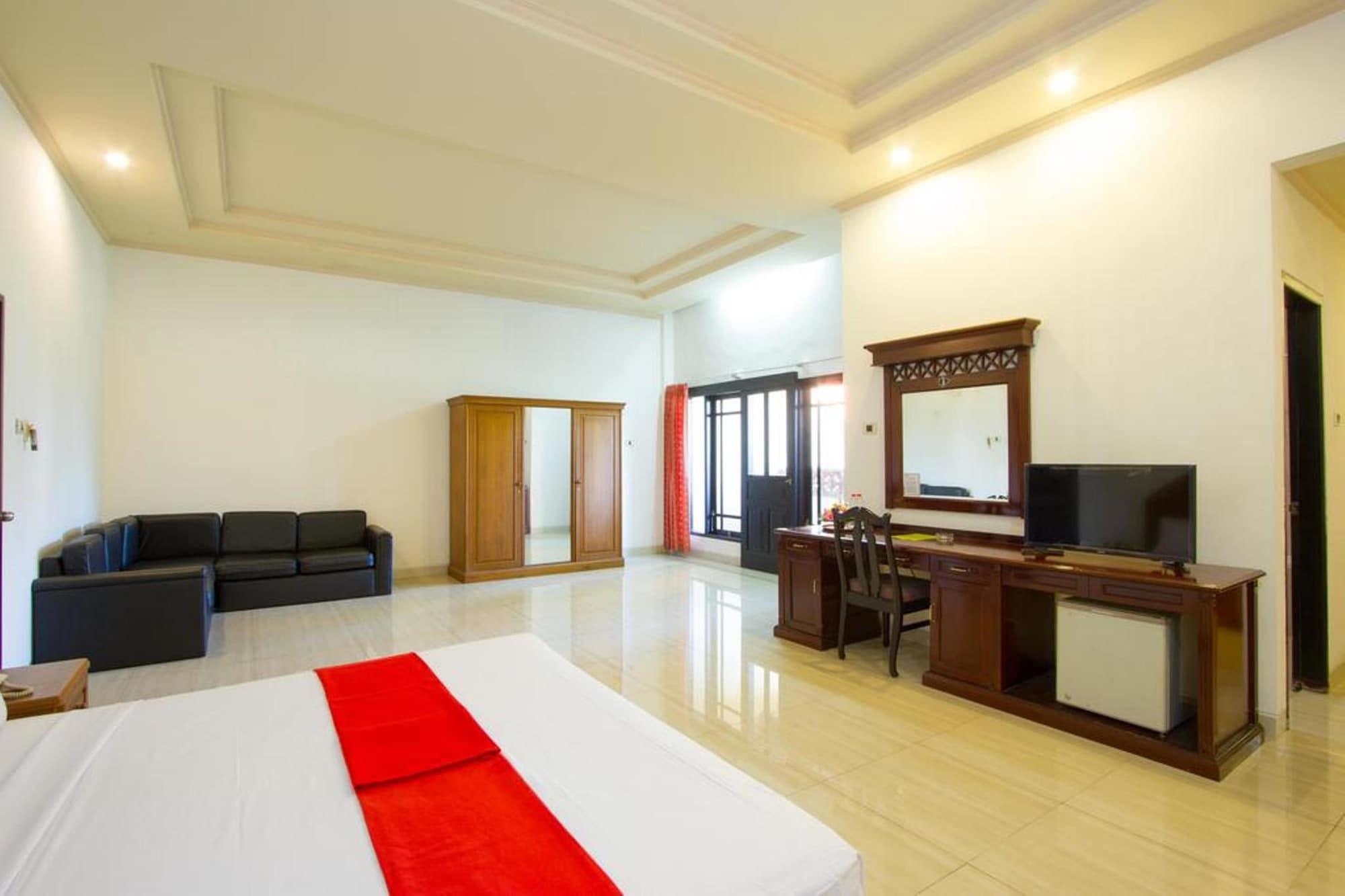 Hotel Oranjje دنباسار المظهر الخارجي الصورة