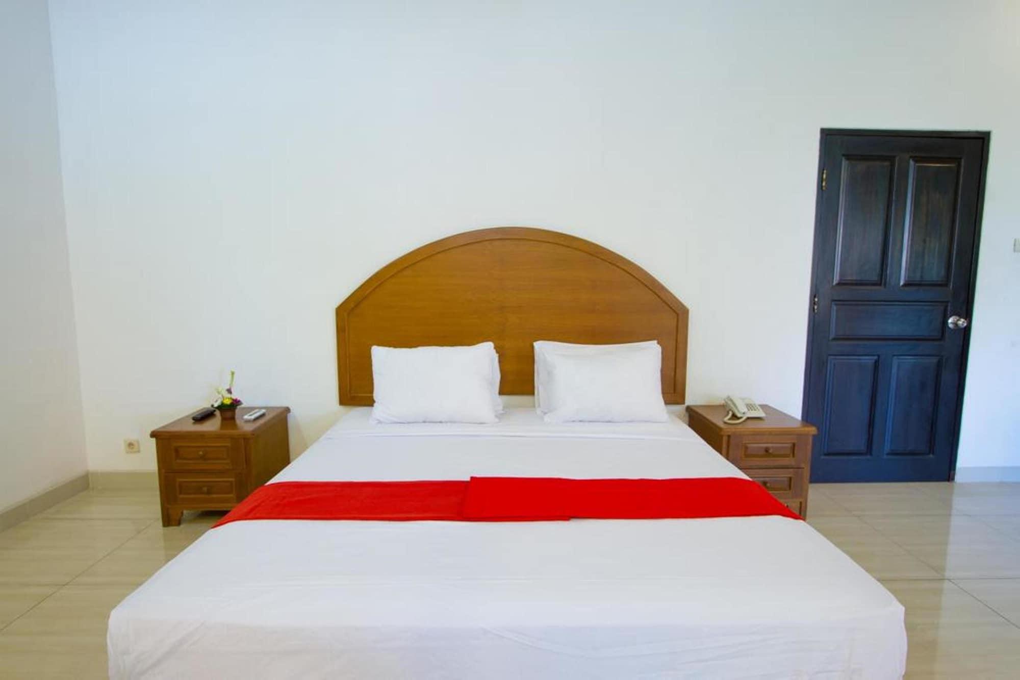 Hotel Oranjje دنباسار المظهر الخارجي الصورة
