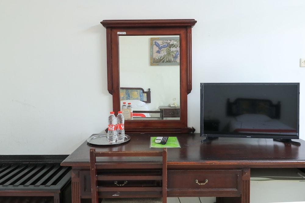 Hotel Oranjje دنباسار المظهر الخارجي الصورة