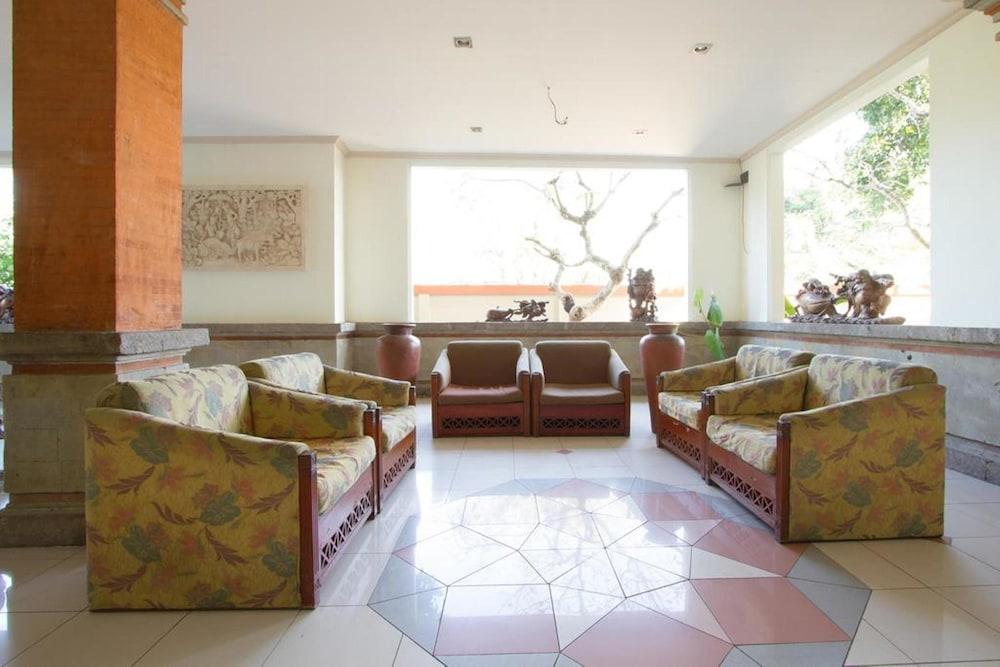 Hotel Oranjje دنباسار المظهر الخارجي الصورة