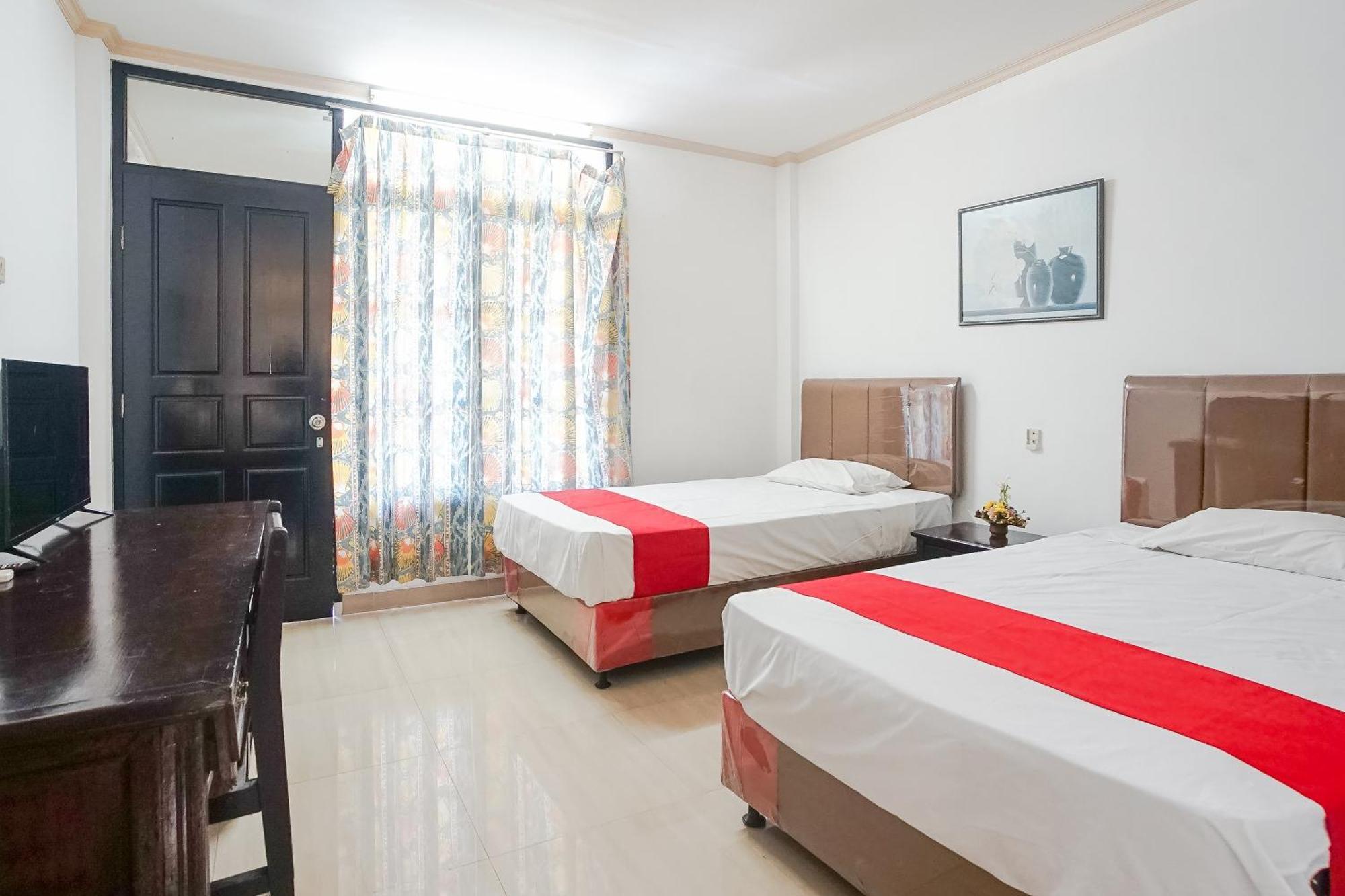 Hotel Oranjje دنباسار المظهر الخارجي الصورة