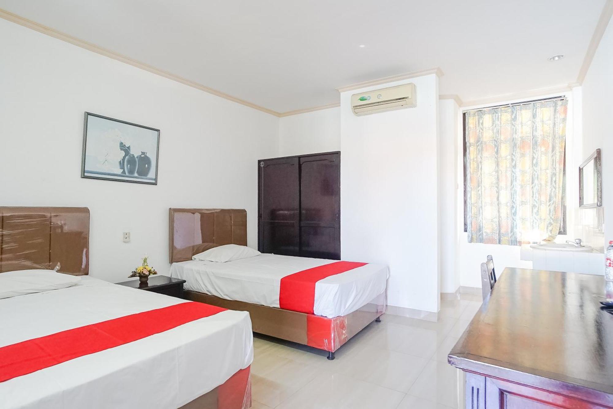 Hotel Oranjje دنباسار المظهر الخارجي الصورة