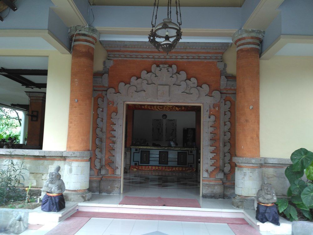 Hotel Oranjje دنباسار المظهر الخارجي الصورة